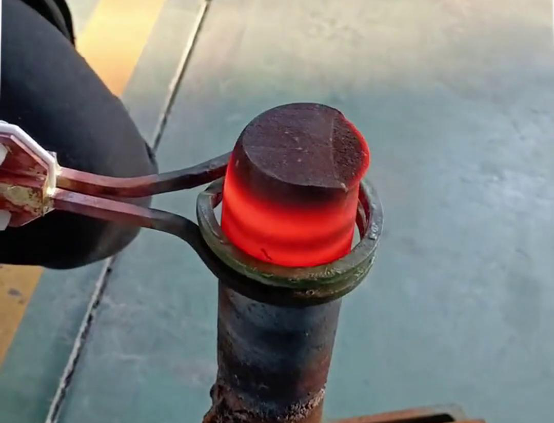 海拓手持式高頻加熱機，加熱實心棒料真有一手！