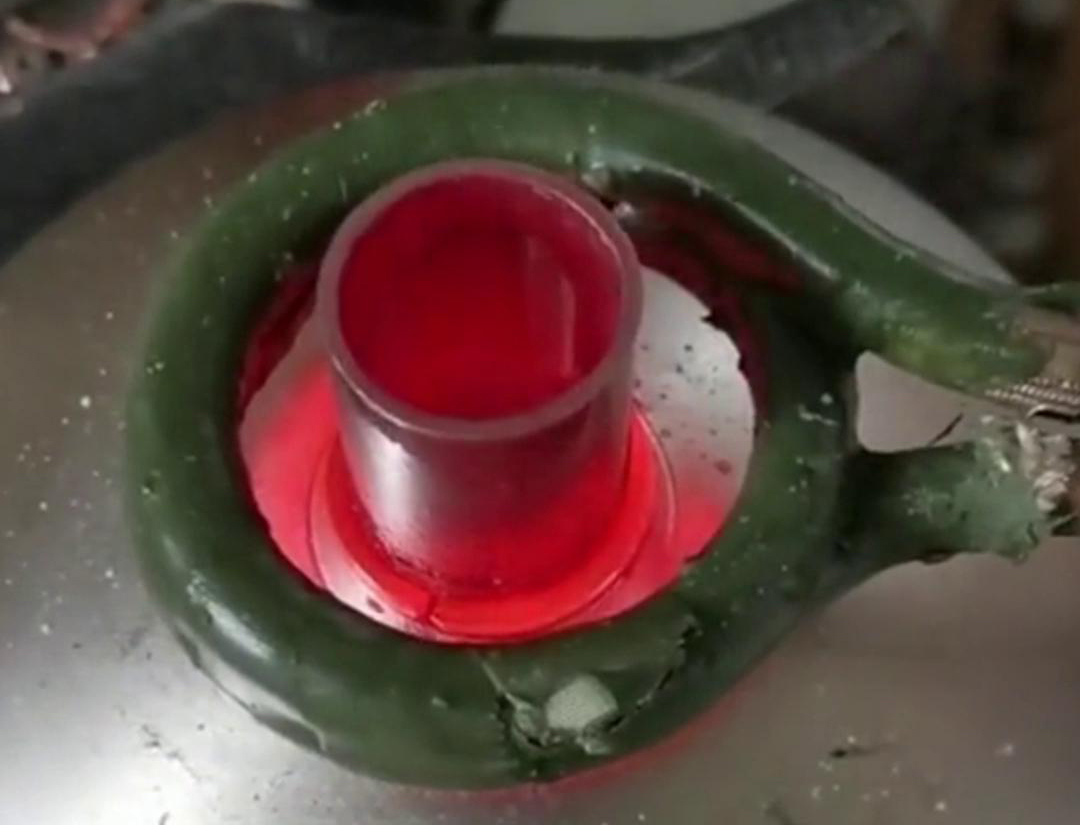 高頻焊機，不單純只是焊接銅管鋁管，還可以焊接不銹鋼鐵更各類異種金屬釬焊
